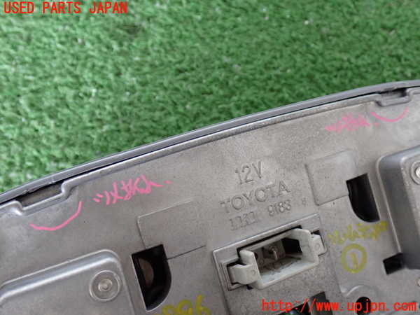 2UPJ-38966411]ハイラックスサーフ(RZN185W)ルームランプ1 (1列目真中) 中古_m0002.jpg