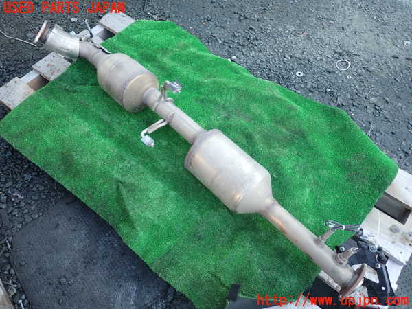 1UPJ-38982661]レジアスエース(ハイエース200系)(GDH206V)触媒1 中古_m0003.jpg