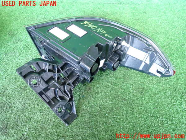 2UPJ-39001530]ヴェゼル ハイブリッド(e：HEV)(RV5)右テールランプ 中古_m0003.jpg