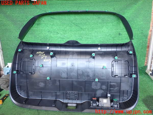 2UPJ-39001578]ヴェゼル ハイブリッド(e：HEV)(RV5)バックドア内張り 中古_m0003.jpg