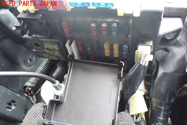 1UPJ-39046742]テリオスキッド(J131G)ヒューズボックス2 中古_m0002.jpg