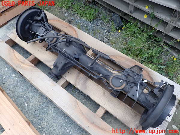 1UPJ-39054400]ジムニー(JA22W)リアデフホーシング 中古_m0002.jpg