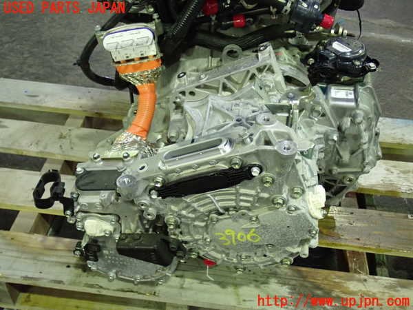 1UPJ-39063010]セレナ e-POWER(GFC28)ミッション AT HR14DDe-EM57 中古_m0002.jpg