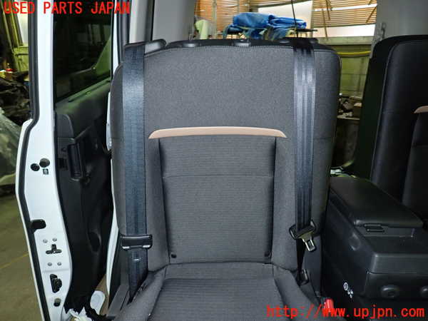 1UPJ-39067145]セレナ e-POWER(GFC28)右2列目シート 中古_m0002.jpg