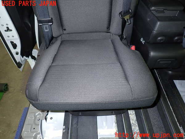 1UPJ-39067145]セレナ e-POWER(GFC28)右2列目シート 中古_m0003.jpg
