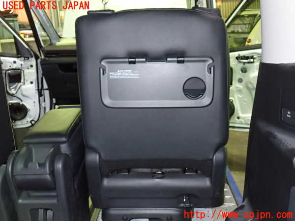 1UPJ-39067145]セレナ e-POWER(GFC28)右2列目シート 中古_m0004.jpg