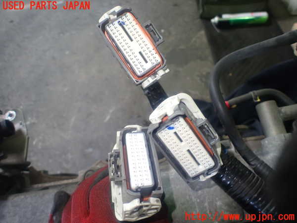 1UPJ-39092010]プレマシー(CREW)エンジン LF-VD 中古_m0003.jpg