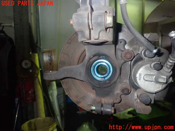 1UPJ-39094295]プレマシー(CREW)左フロントナックルハブ 中古_m0002.jpg