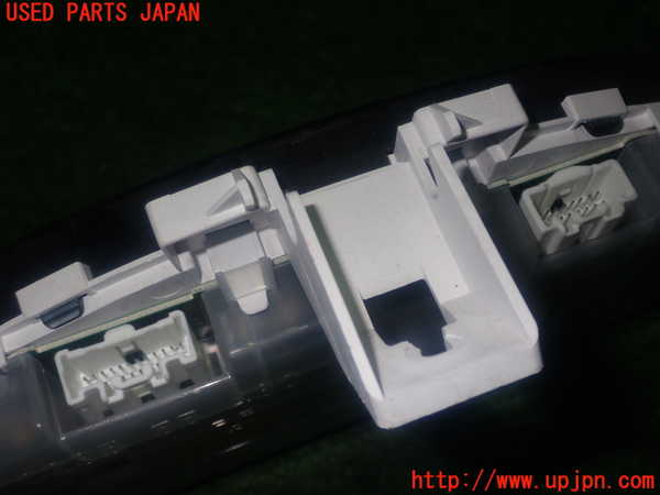 1UPJ-39096170]プレマシー(CREW)スピードメーター 中古_m0003.jpg