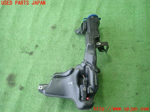 1UPJ-39106791]ベンツ E250 クーペ C207(207336)ウォッシャータンク1 中古_m0001.jpg