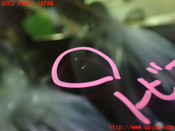 1UPJ-39111195]ボルボ・V40(MB4164T)フロントガラス 中古 AGC M52 43R-00138_m0002.jpg