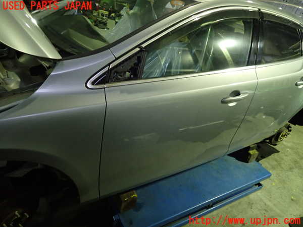 1UPJ-39111260]ボルボ・V40(MB4164T)左前ドア 中古 AGC M25 43R-00049_m0001.jpg