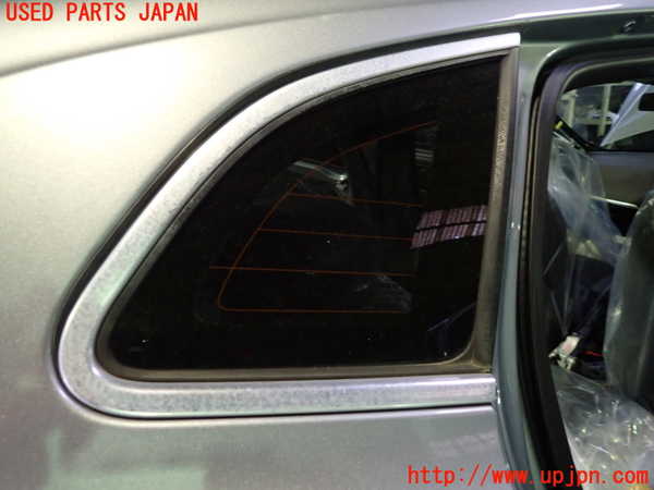 1UPJ-39111380]ボルボ・V40(MB4164T)右クォーターガラス 中古 AGC M189 43R-00048_m0001.jpg