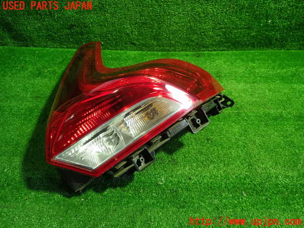 1UPJ-39111530]ボルボ・V40(MB4164T)右テールランプ 中古_m0002.jpg