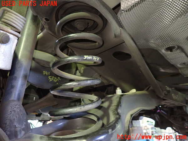 1UPJ-39115105]ボルボ・V40(MB4164T)左リアスプリング 中古_m0001.jpg