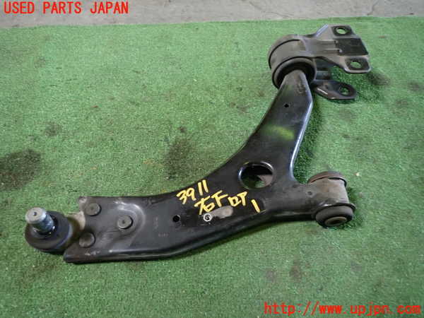 1UPJ-39115176]ボルボ・V40(MB4164T)右フロントロアアーム1 中古_m0001.jpg