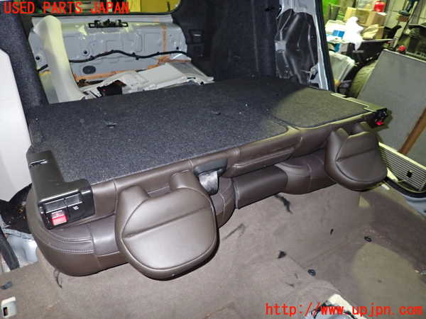 1UPJ-39117385]ボルボ・V40(MB4164T)リアシート 中古_m0004.jpg