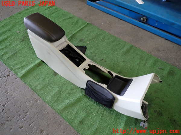 1UPJ-39117540]ボルボ・V40(MB4164T)センターコンソール 中古_m0001.jpg