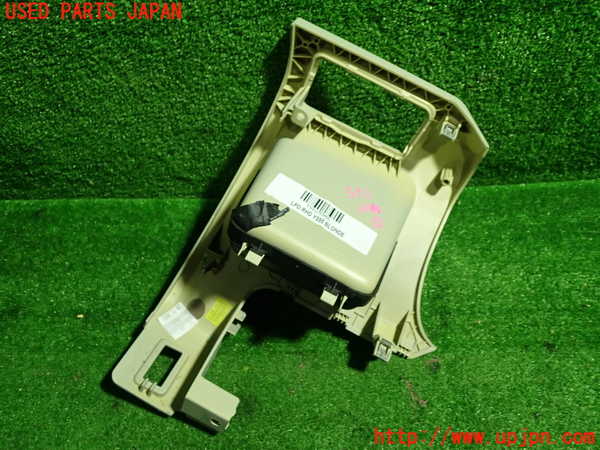 1UPJ-39117841]ボルボ・V40(MB4164T)小物入れ1 中古_m0004.jpg