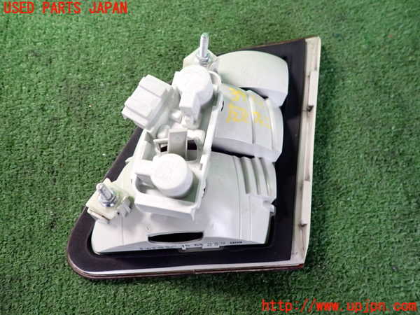 2UPJ-39121552]ベンツ B180(245232)(W245系)左リアフィニッシャー 中古_m0002.jpg