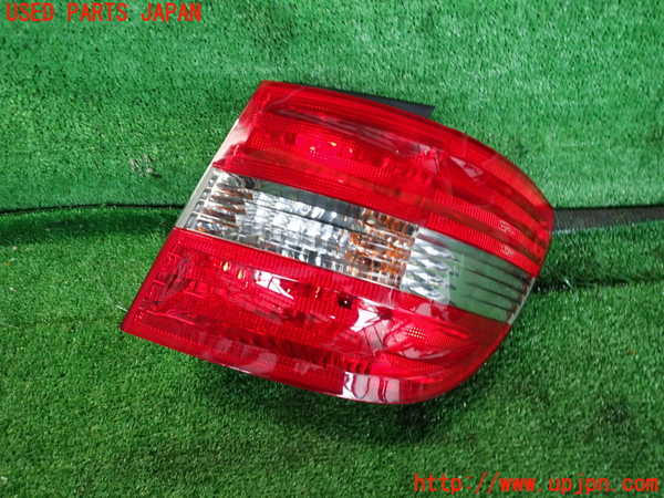 2UPJ-39121530]ベンツ B180(245232)(W245系)右テールランプ 中古_m0001.jpg
