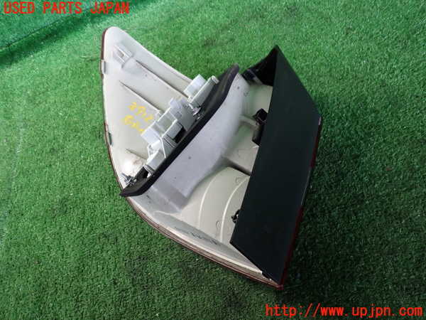 2UPJ-39121530]ベンツ B180(245232)(W245系)右テールランプ 中古_m0002.jpg