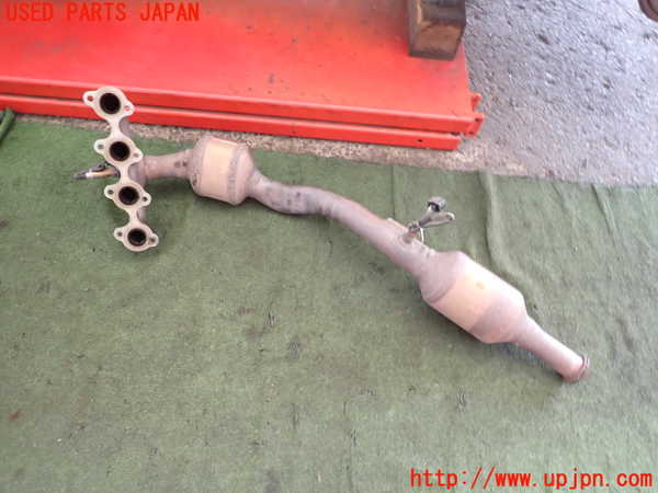 2UPJ-39122041]ベンツ B180(245232)(W245系)エキマニ1 触媒 マニバーター 中古_m0003.jpg
