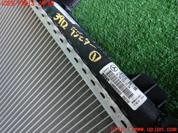 2UPJ-39122321]ベンツ B180(245232)(W245系)ラジエーター1 中古_m0002.jpg