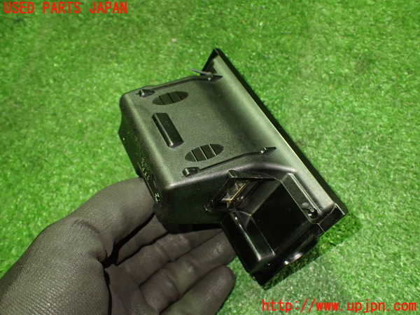 2UPJ-39137822]クラウン エステート(JZS173W)灰皿2 中古_m0004.jpg