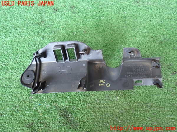 2UPJ-39157691]ハイエースバン200系(KDH205V)内装トリム類1 中古_m0003.jpg