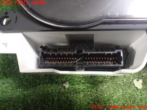 2UPJ-39166170]ジャガー・XJ(JLDB)スピードメーター 中古_m0004.jpg