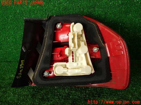 2UPJ-39171536]BMW 323i(VB23)(E90)左テールランプ 中古_m0002.jpg