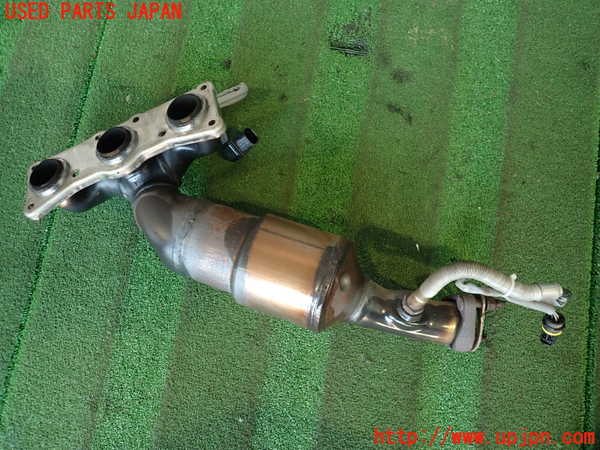 2UPJ-39172042]BMW 323i(VB23)(E90)エキマニ2 触媒 マニバーター 中古_m0002.jpg