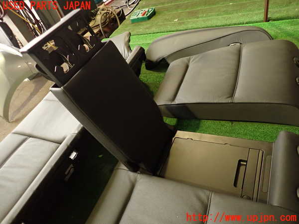 2UPJ-39177385]BMW 323i(VB23)(E90)リアシート 中古_m0004.jpg