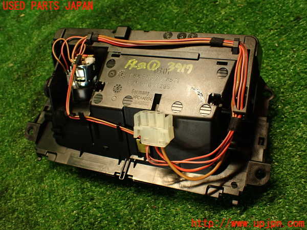 2UPJ-39177821]BMW 323i(VB23)(E90)灰皿1 中古_m0005.jpg