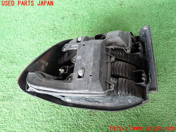 2UPJ-39181530]ポルシェ・カイエン(9PAM5501)右テールランプ 中古_m0004.jpg