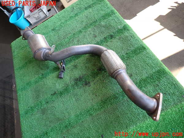 2UPJ-39182631]ポルシェ・カイエン(9PAM5501)フロントパイプ1 中古_m0003.jpg