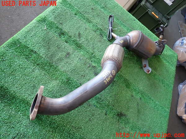 2UPJ-39182632]ポルシェ・カイエン(9PAM5501)フロントパイプ2 中古_m0002.jpg