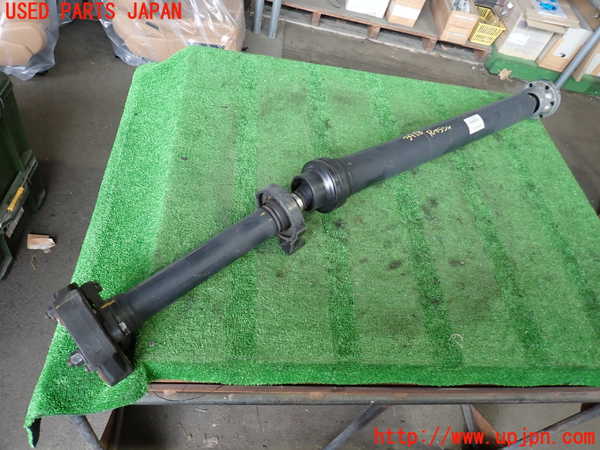 2UPJ-39183410]ポルシェ・カイエン(9PAM5501)リアプロペラシャフト 中古_m0001.jpg