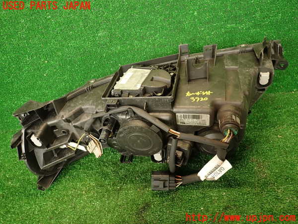 2UPJ-39201130]ボルボ・V70(SB5244W)右ヘッドライト HID 中古_m0002.jpg