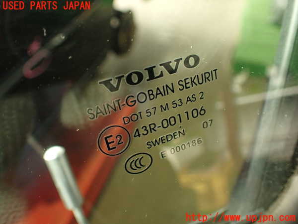 2UPJ-39201260]ボルボ・V70(SB5244W)左前ドア 中古 SAINT-GOBAIN SEKURIT M53 43R-001106 _m0004.jpg