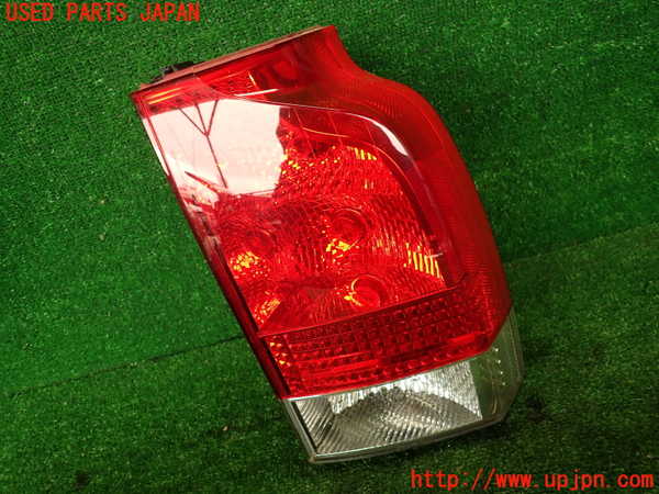 2UPJ-39201530]ボルボ・V70(SB5244W)右テールランプ 中古_m0001.jpg