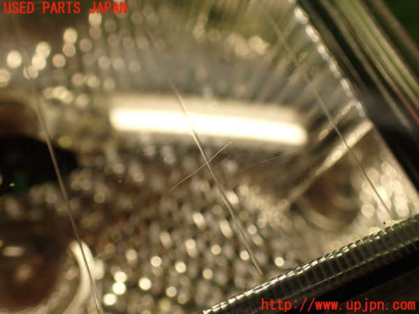 2UPJ-39201536]ボルボ・V70(SB5244W)左テールランプ 中古_m0003.jpg