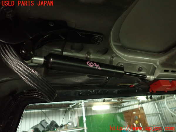 2UPJ-39201584]ボルボ・V70(SB5244W)リアゲートダンパー 中古_m0002.jpg