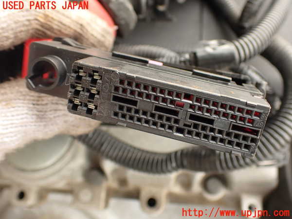 2UPJ-39202010]ボルボ・V70(SB5244W)エンジン B5244 中古_m0003.jpg