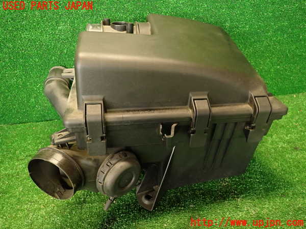 2UPJ-39202560]ボルボ・V70(SB5244W)エアクリーナーボックス 中古_m0001.jpg