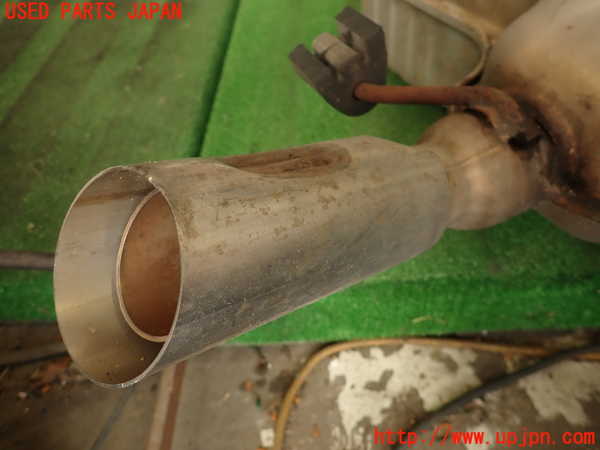 2UPJ-39202671]ボルボ・V70(SB5244W)リアマフラー1 中古_m0003.jpg