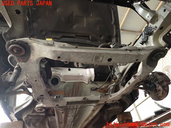 2UPJ-39205285]ボルボ・V70(SB5244W)フロントメンバー 中古_m0001.jpg