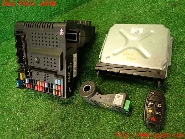 2UPJ-39206110]ボルボ・V70(SB5244W)エンジンコンピューター 中古_m0001.jpg