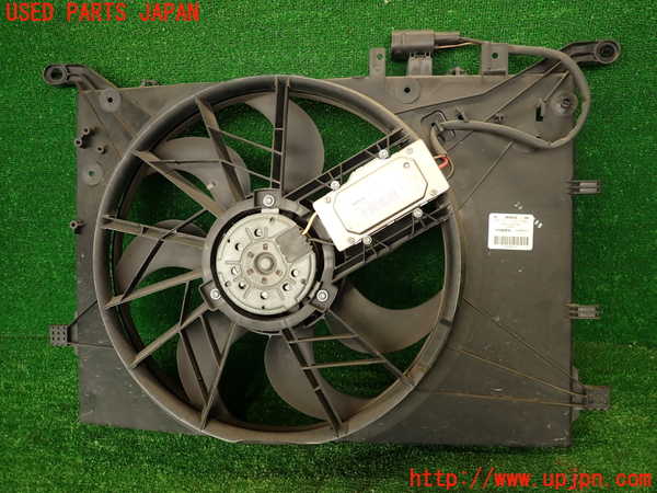 2UPJ-39206836]ボルボ・V70(SB5244W)電動ファン1 中古_m0001.jpg